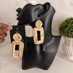 OLAEDO natural beige Raffia rectangle earring